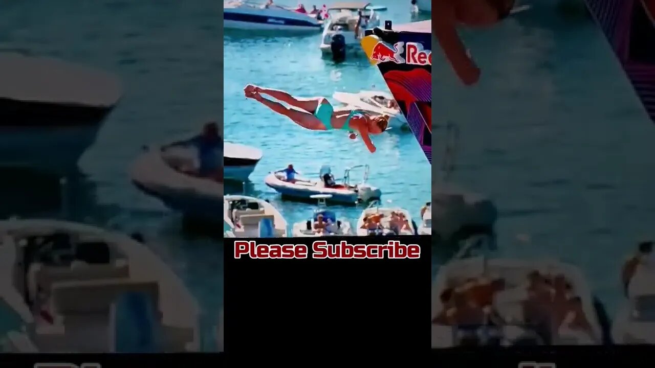 Red Bull Cliff Diving World Series. Exquisite dive from Elle Smart!