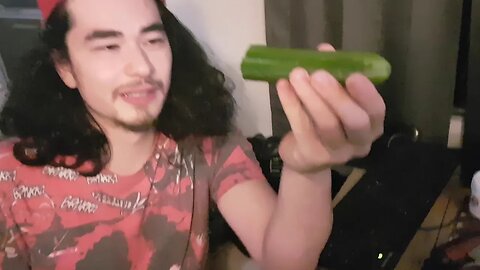 How to Make A Cucumber Pipe 🥒 - Hightorials w/Joshy J + KATT420