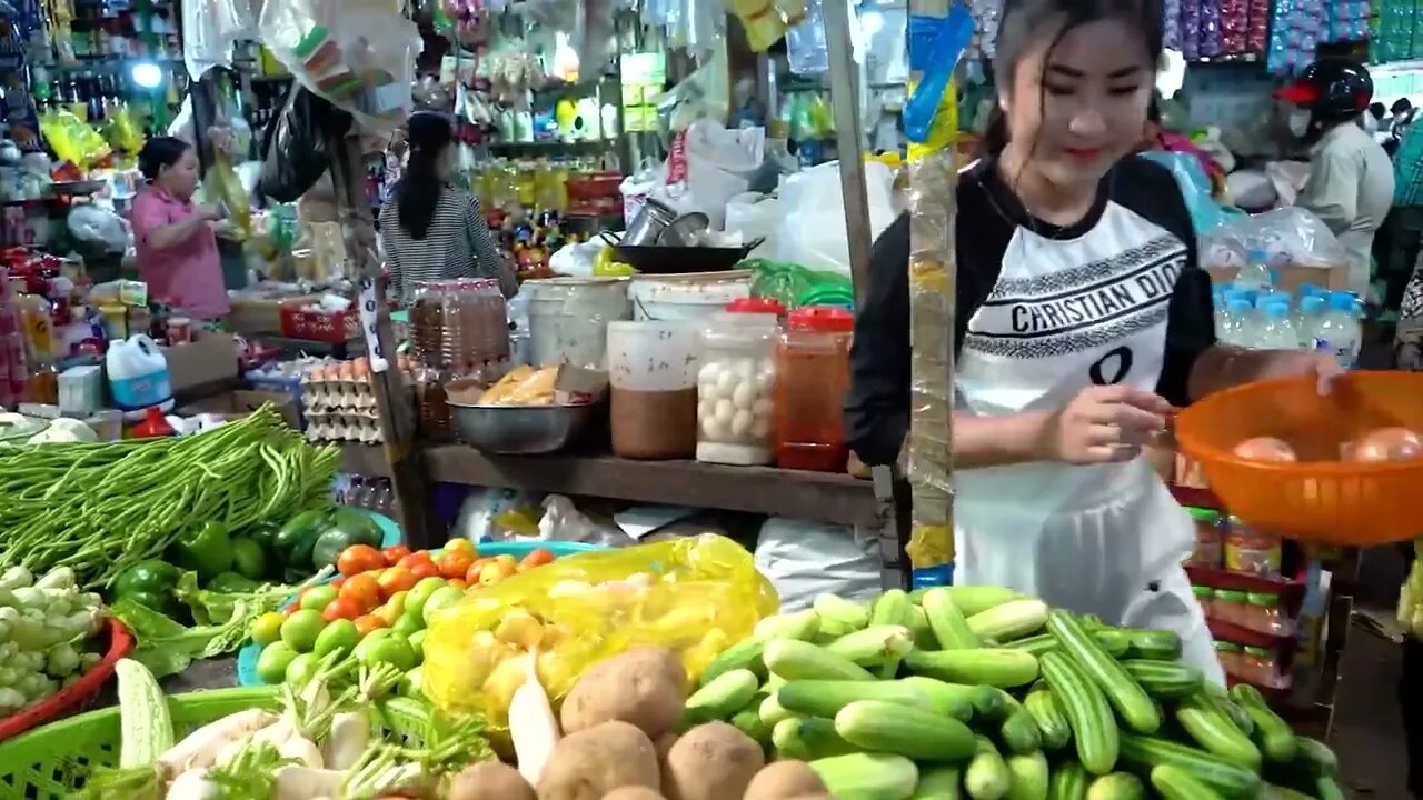 Market show, Yummy pork intestine cooking / Pork intestine with mix vegetable cooking