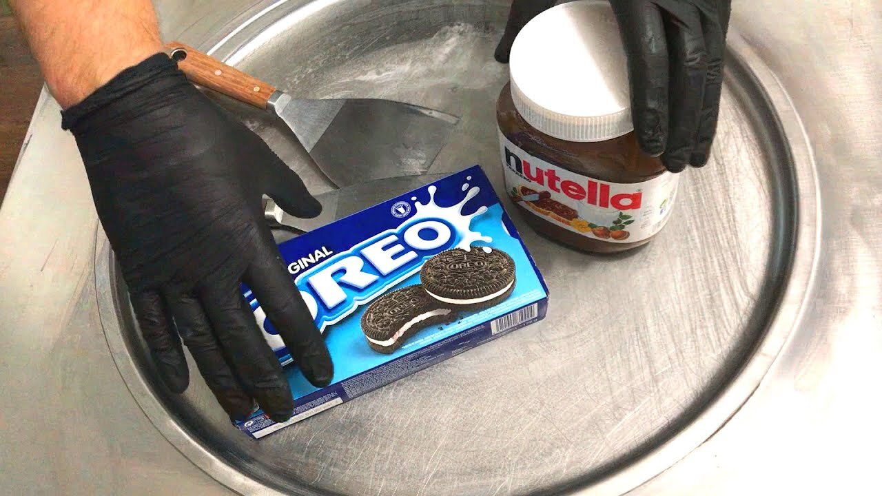 Nutella & Oreo Ice Cream Rolls - how to make delicious Nutella and Oreo Cookies ice cream | ASMR