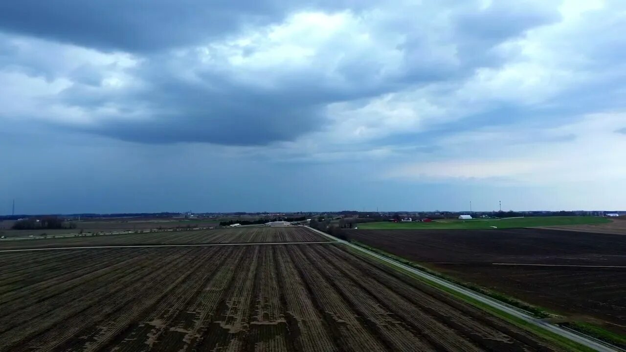 FULL DRONE FOOTAGE of incoming multi-cell storm cluster along I-71 in Bowersville, OH