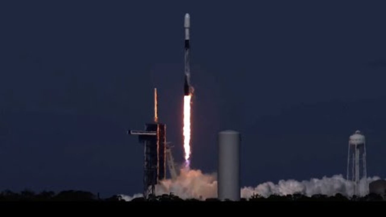 Blastoff! SpaceX launches SiriusXM satellite from Florida, nails landing