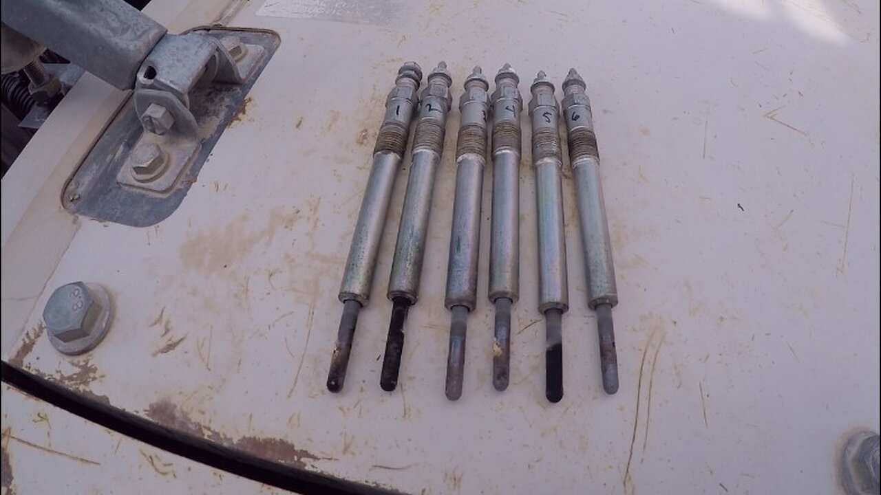 Link-Belt 210LX Excavator Isuzu BB-6BG1T Engine Glow plug Replacement