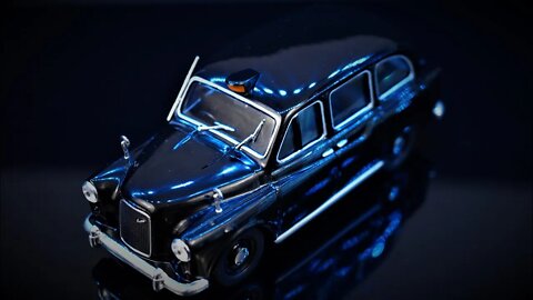 Austin FX4 "London Taxi" - WhiteBox 1/43 - 2 MINUTES REVIEW