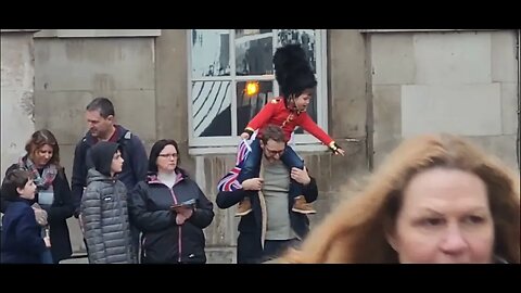 The kid wants to be a kings guard #horseguardsparade