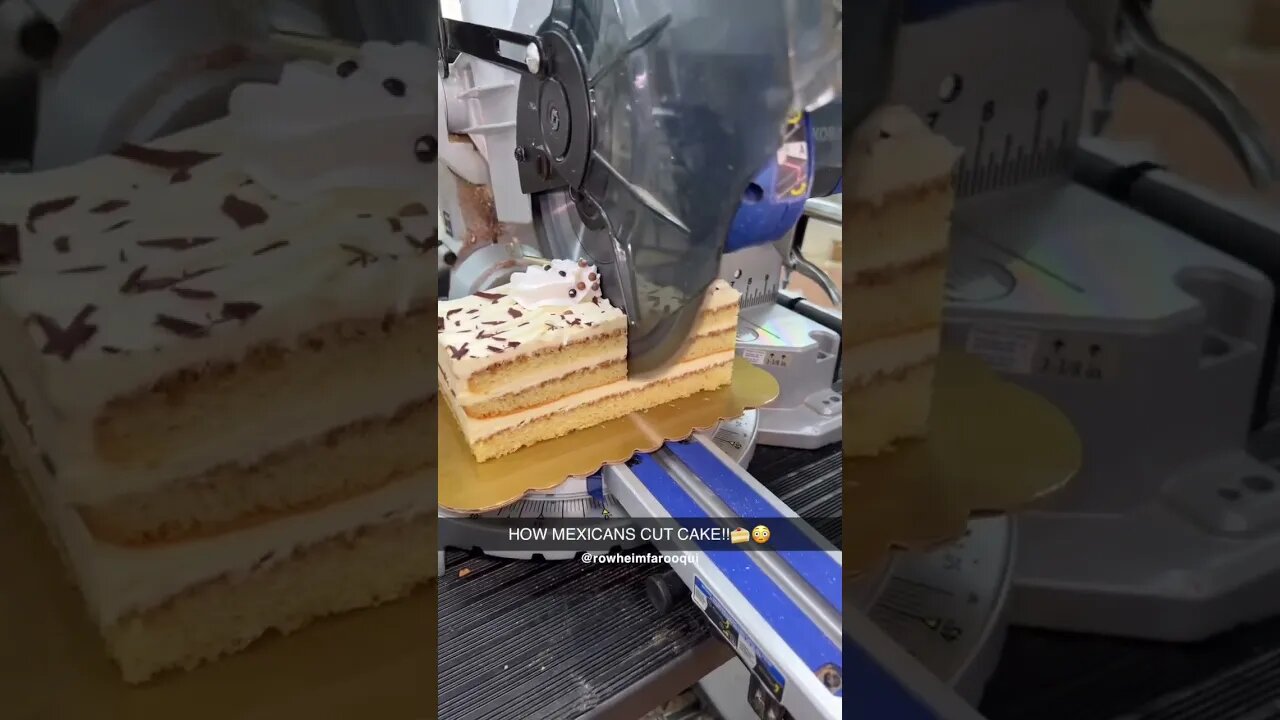 HOW MEXICANS CUT CAKE!!🍰😳😎#shorts