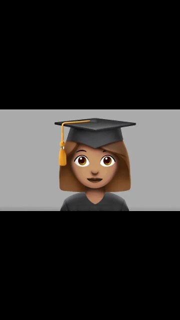 The heartwarming moment a lady was welcomed home after graduation.