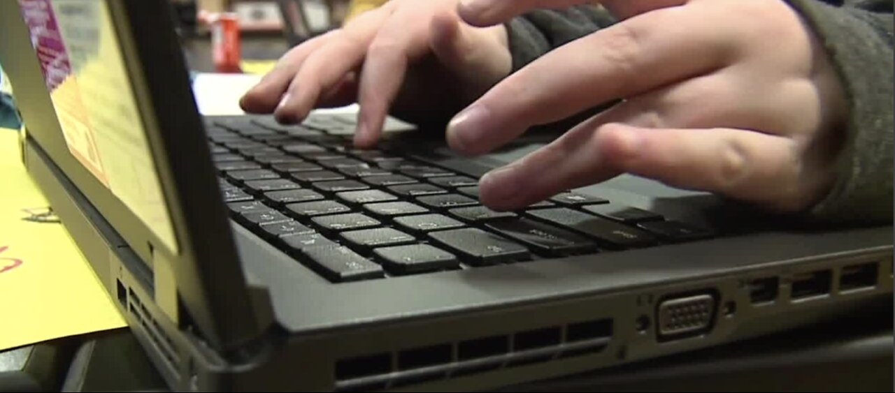 20,000 CCSD students are still without devices, internet access