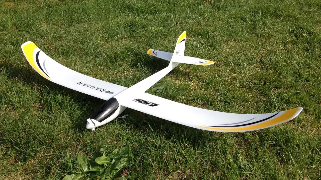 E-Flite UMX Radian BNF Flight and Glide from 200 Feet in the air with AS3X Technology