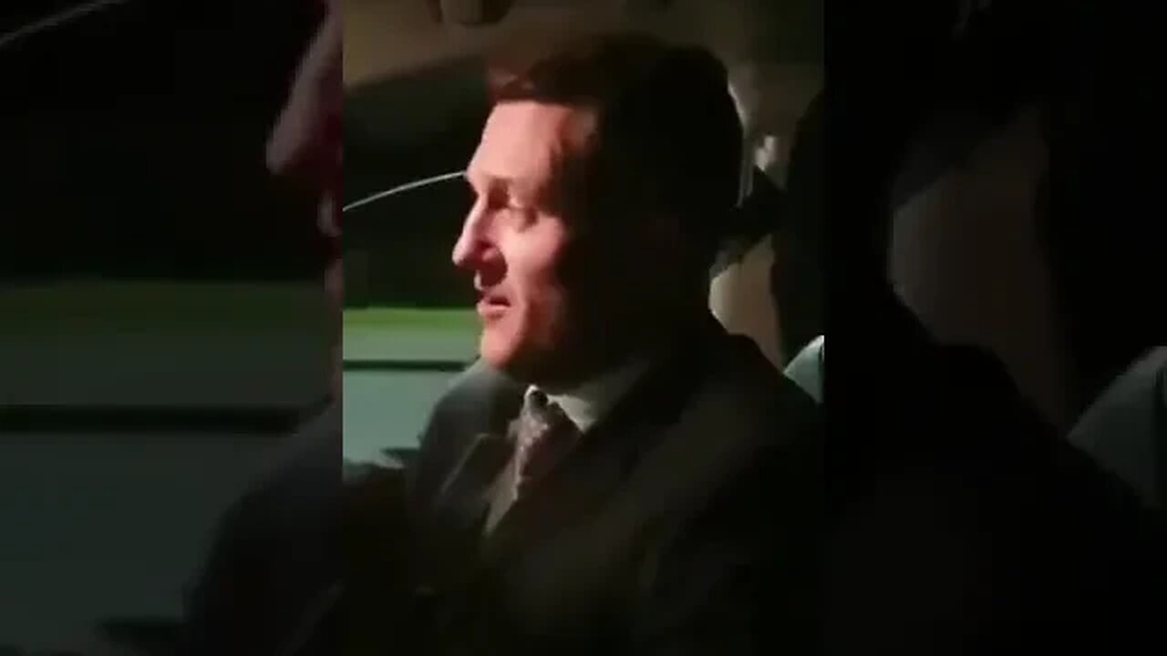 Tommy Robinson given community service for assault after incident at holiday park