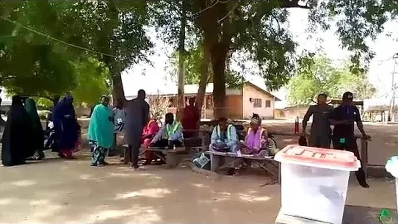 scanty voter turnup at 2023 Gubernatorial elections live from Niger state Borgu LGA polling unit.