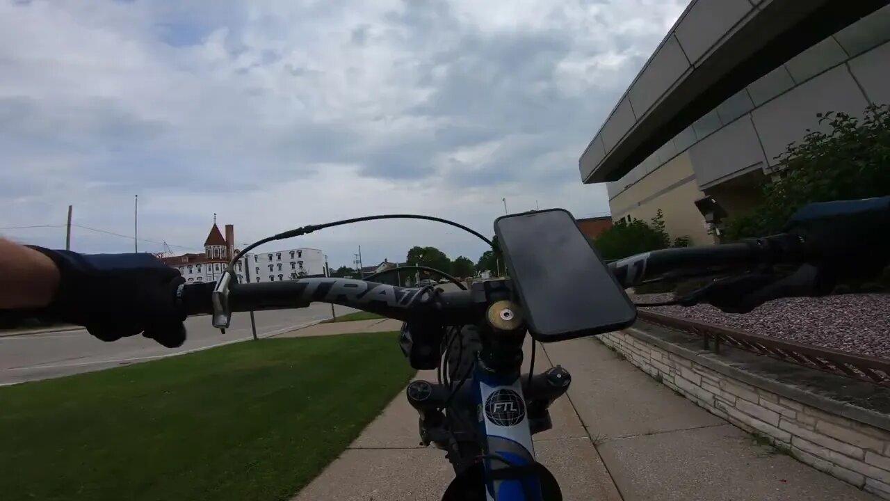 Getting Some Strangers Involved ( Fatback Rhino )