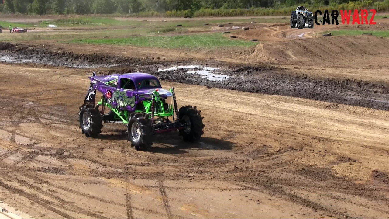 KING SLING Mega Truck Freestyling At Cornfield 500