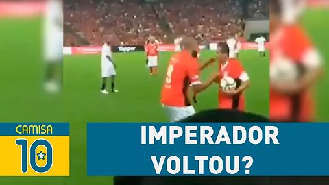 O IMPERADOR voltou? Adriano joga no Maracanã e é ovacionado