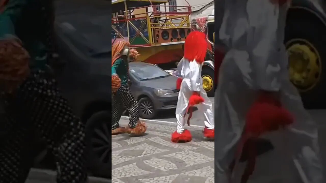 DANÇANDO FOFÃO, O MÁSKARA, BEN10, PALHAÇO E PATATI NA CARRETA DA ALEGRIA