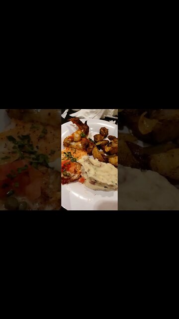 Scary Food & Amazing Character Dining! #disneyfood #disneydining