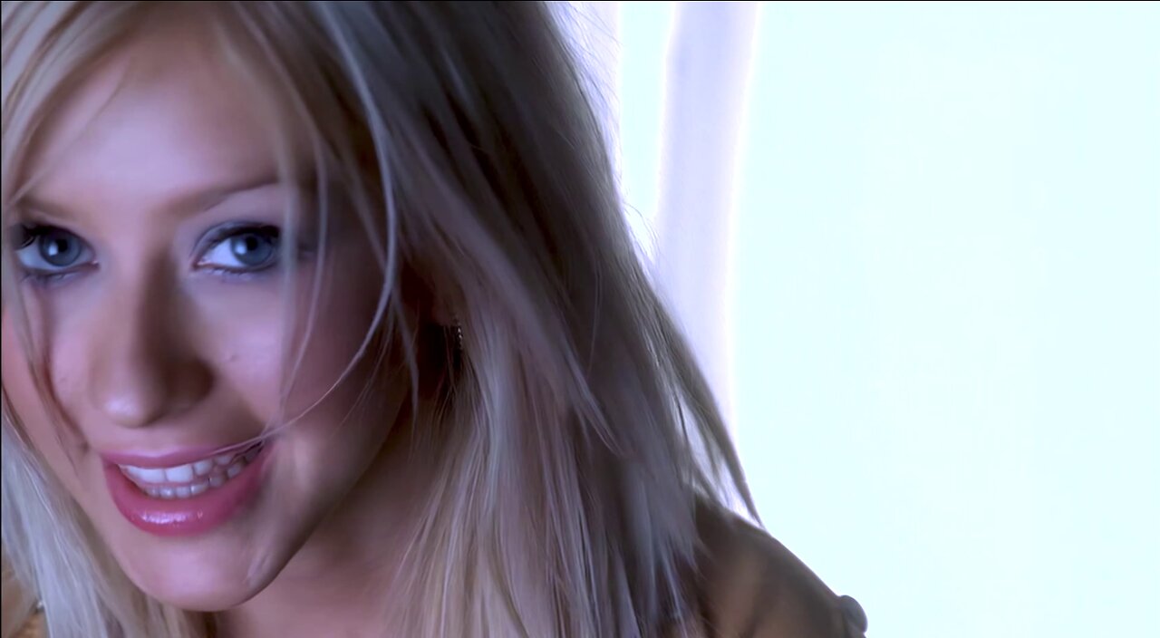 Christina Aguilera - What A Girl Wants