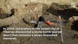 Ancient Tomb Door Contains Jewish Imagery