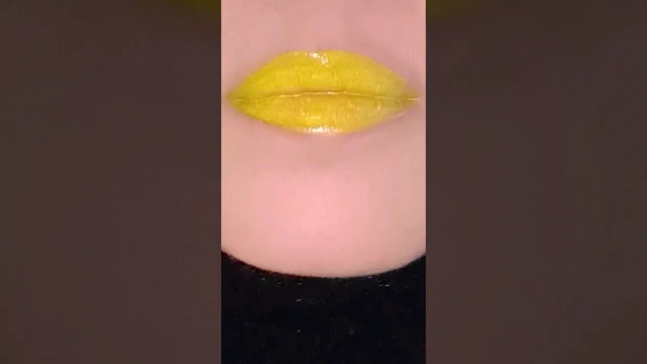 Simple Lip Tutorial Art Glitter #makeup #short #shorts #viral #shortvideo #lipswatches #grwm