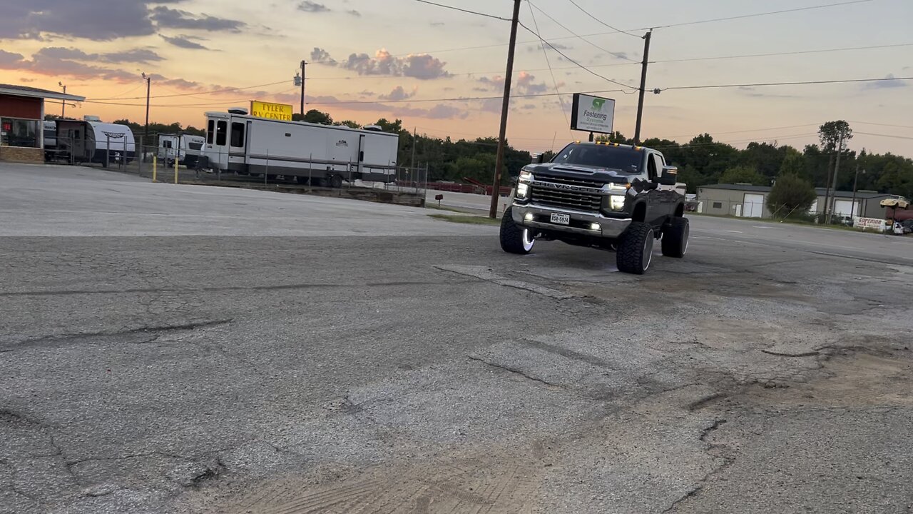 2021 Chevy 2500 burnout