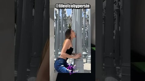 She Licks The Pole! 🤣