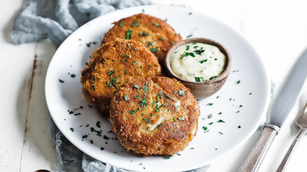 Homemade Maryland Crab Cakes Recipe