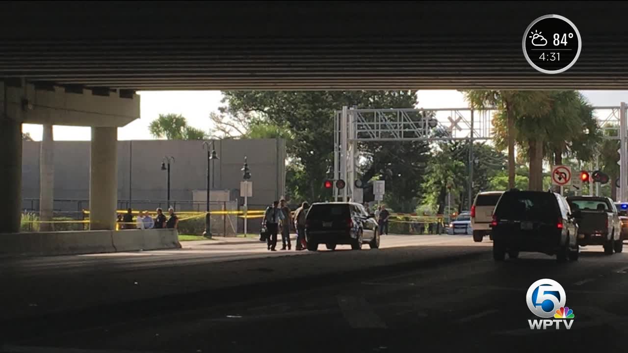 Amtrak train strikes, kills student in Lake Worth