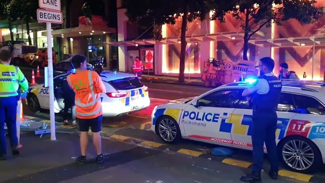 NZ POLICE IN ACTION