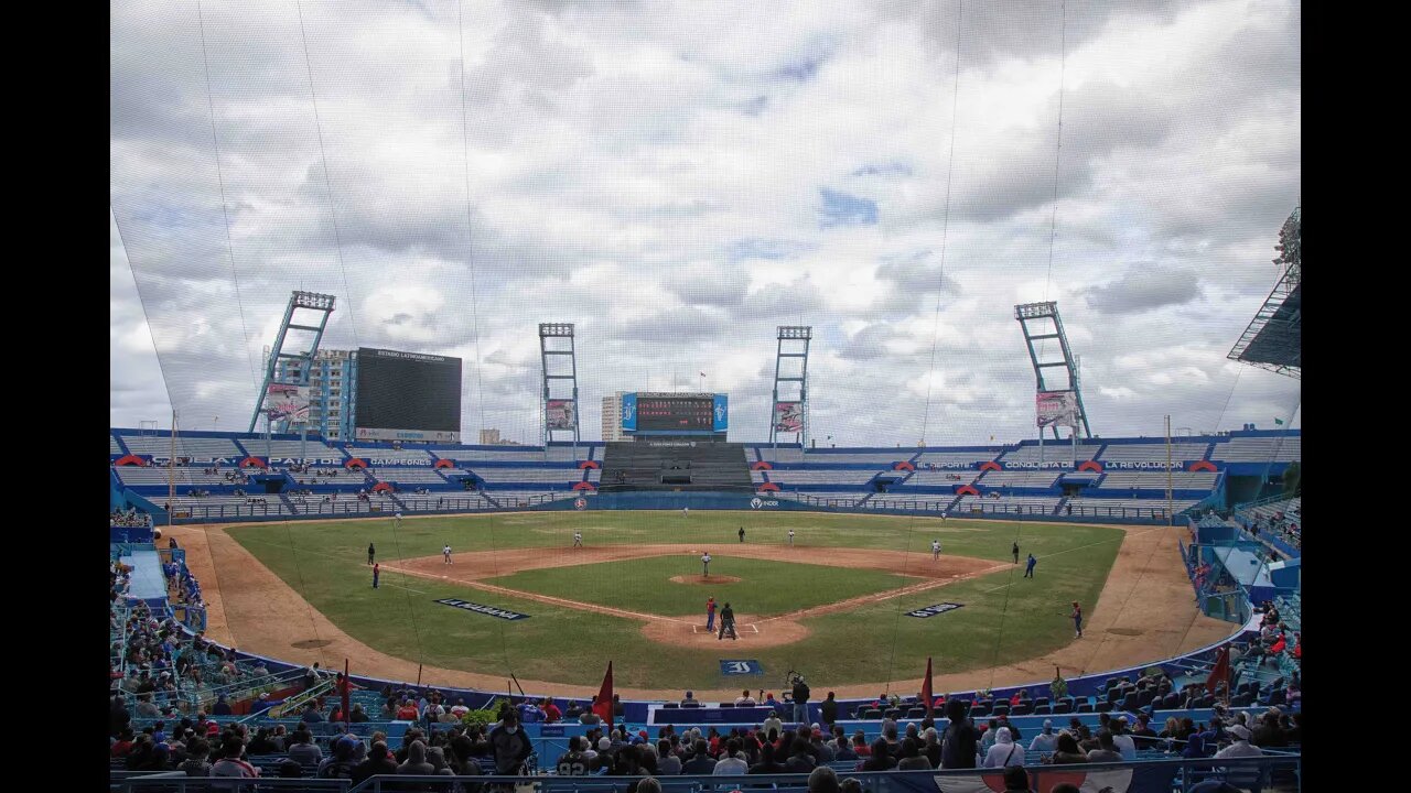 On the Field with Industriales of Havana (Raw Video)