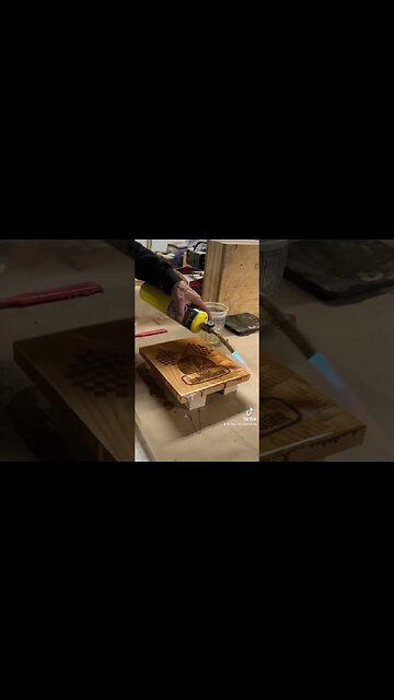 Magic resin epoxy finish #shorts #woodworking #subscribe #shortvideo #resinart