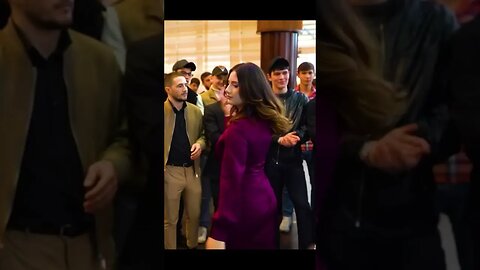 Шикарная Чеченская девушка танцует Свадьба за границей