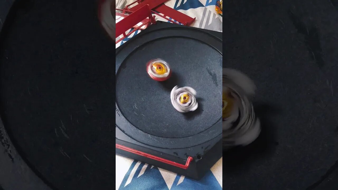 z achilles vs bloody longinus #batalhadebeyblade #beybladeburst #beyblade