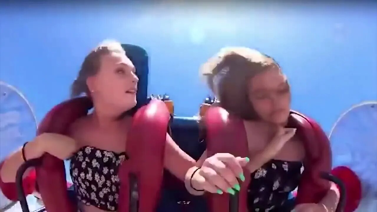 Funniest Amusement Parks Moments Caught on Camera