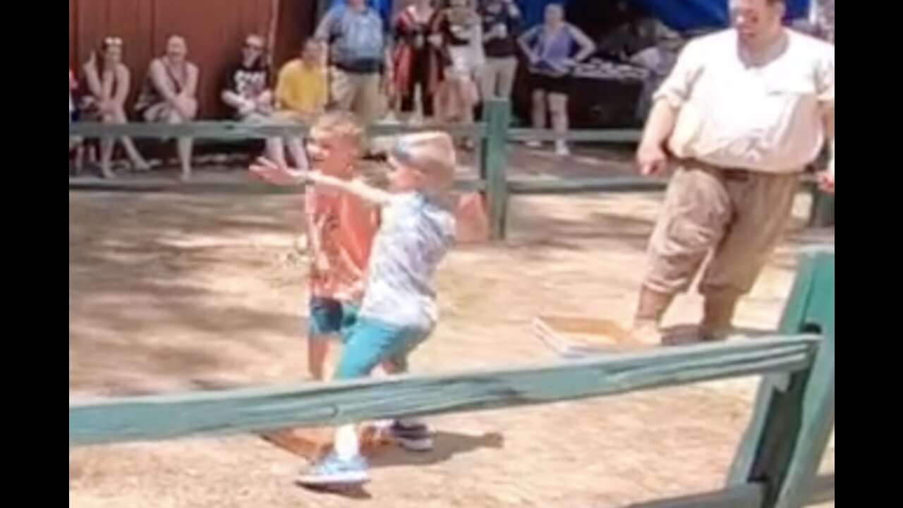 Ren Fest - Tomato throwing 2019