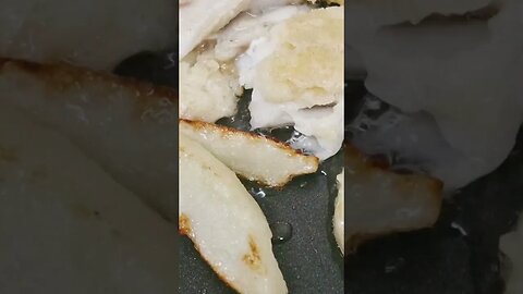 #veiws_viral_video_subscribers_grow fish is that frail it's fell apart when cooking 🍳