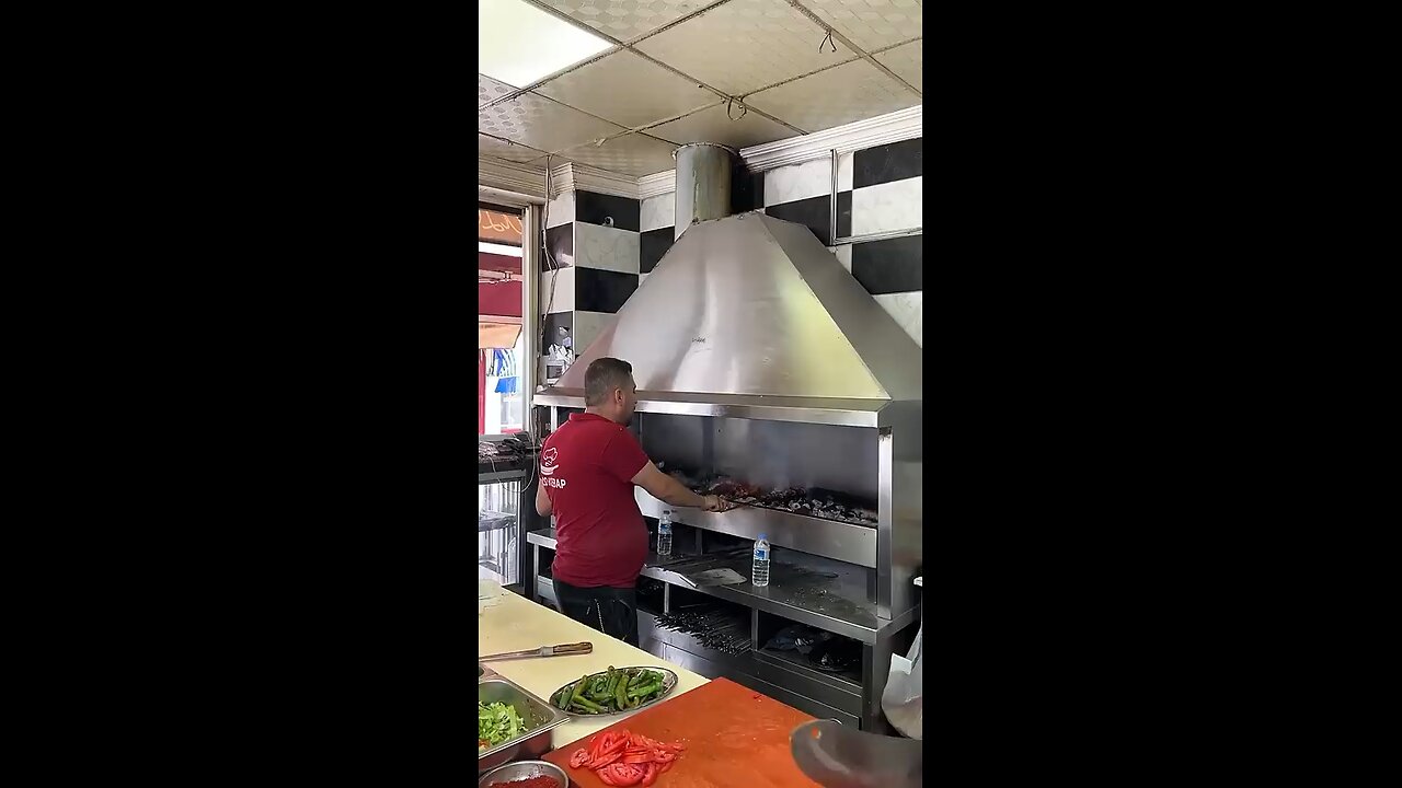 Kebapçı_Muzo_dan_Zırhta_çekilmiş_Kebap_Dürüm