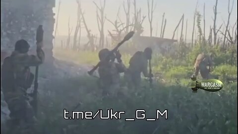 Russian multiple RPG crew at work