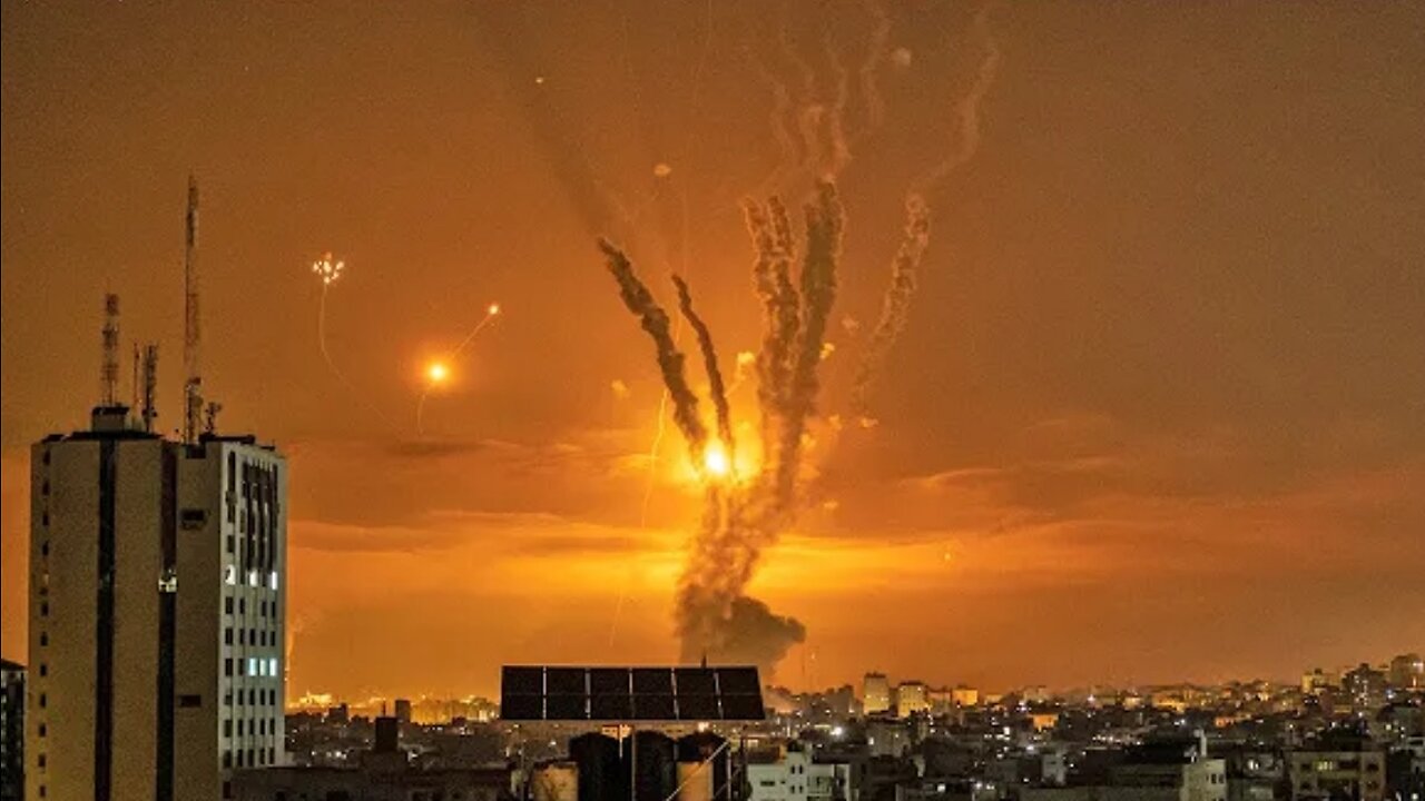 Hamas attacks hundreds of rockets at Israel city