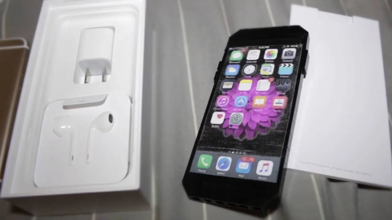 kid gets a fake iPhone 7 for Christmas! MUST WATCH!!!