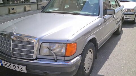 [8k] Timeless Mercedes 560 SEL in Stockholm Sweden