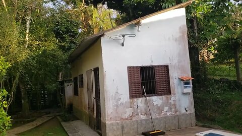 Levando o fio de rede para a outra casa... para instalar um outro roteador.