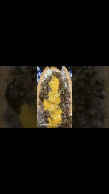 Classic philly cheesesteak | @itzaphillything on IG 🧀🥩🇺🇸 #shorts #phillycheesesteak