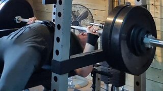 EASY 107.5 Kgs Paused Bench Press Heavy Single.