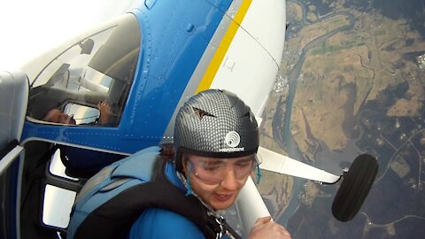 Amateur skydiving Fail