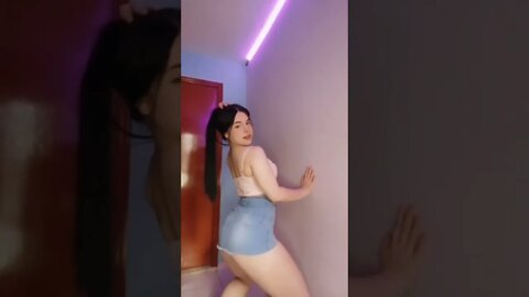 white girl cute dancing