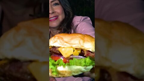 Probando Hamburguesa de RES y CERDO de SanSara #shorts