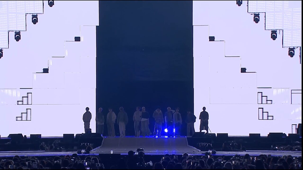 SEVENTEEN(세븐틴) - LOVE, MONEY, FAME (feat. DJ Khaled) @SEVENTEEN [RIGHT HERE] WORLD TOUR IN GOYANG