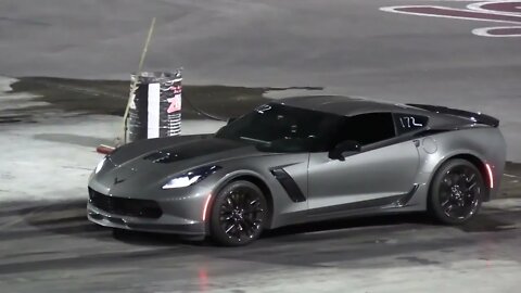 Hellcat vs Z06 Corvette - drag racing-29