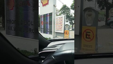 preço gasolina aditivada R$ 6.07 dia 12/10/23 faz o l ... tudo subindo💸💸💸💸
