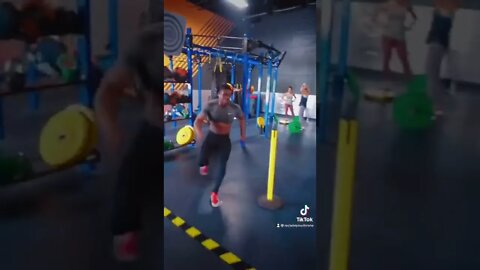 Women run out of high value men by 35 👑